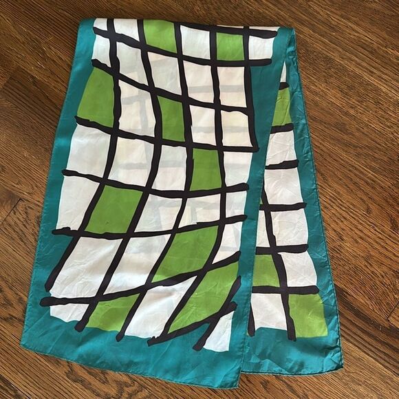 Vtg mid century mod white, black & green print square polyester rectangle scarf - Picture 9 of 9